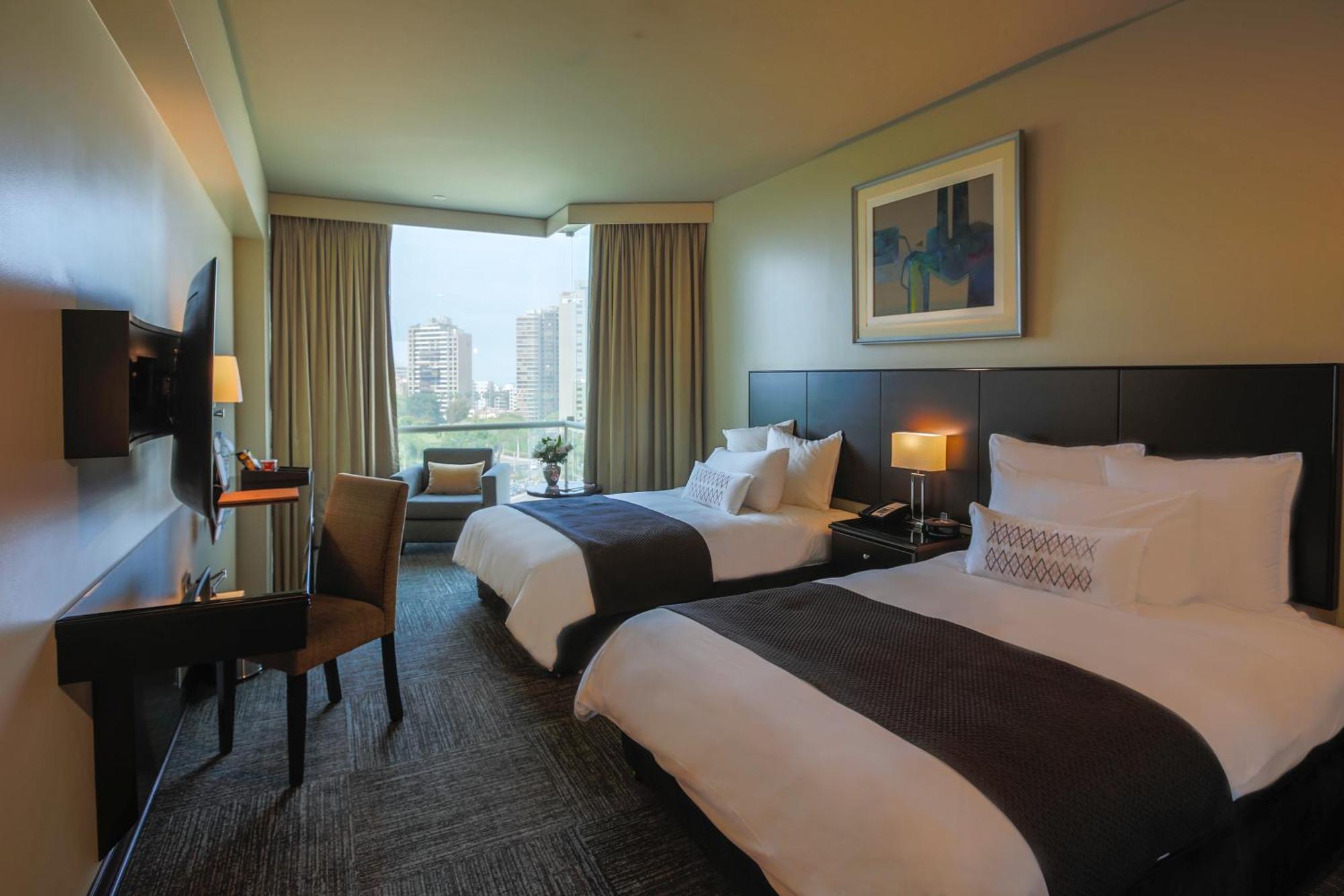 Hotel Delfines & Convention Center 5*