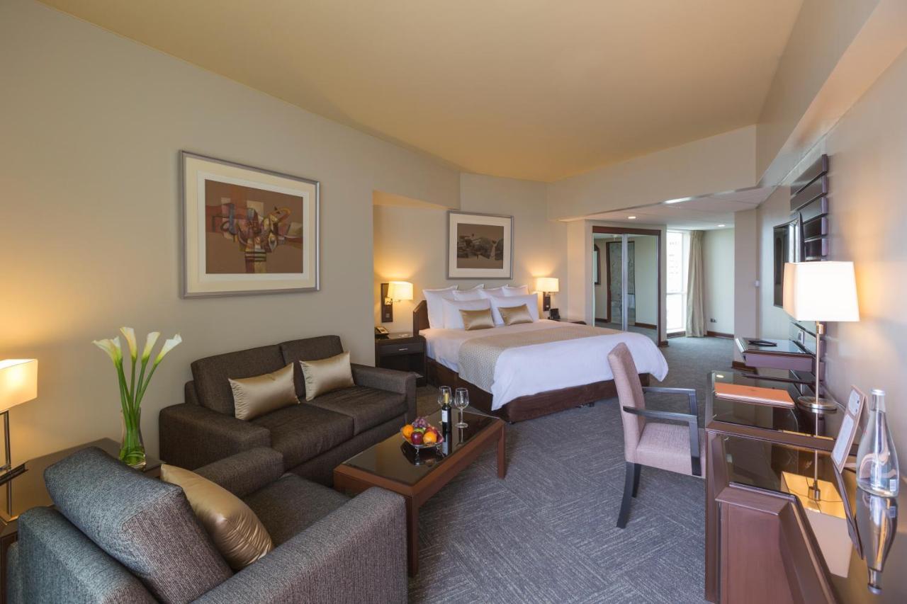 Delfines & Convention Center Hotel 5*
